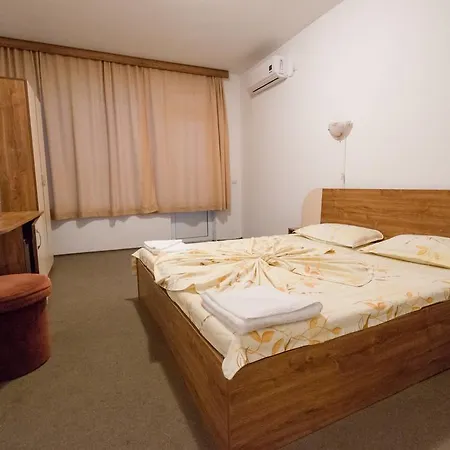 Ropotamo Πανσιόν