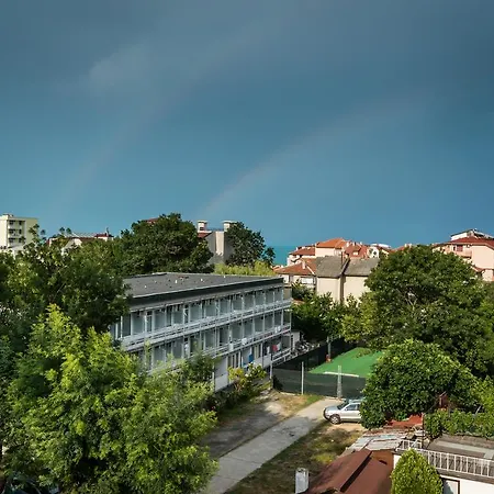 Πανσιόν Ropotamo 2*