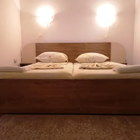 Ropotamo Πανσιόν