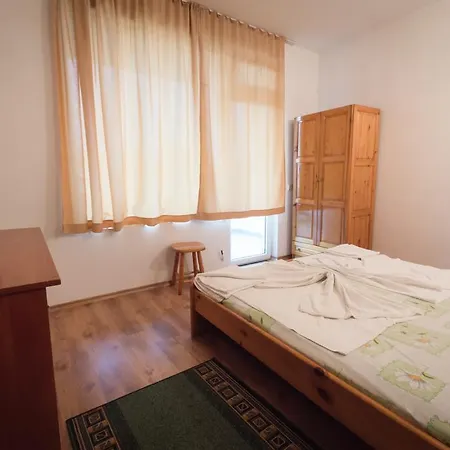 Ropotamo Guest house 2*