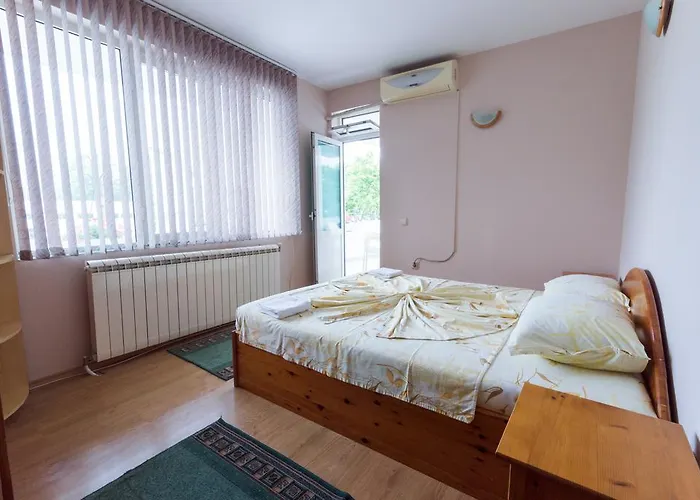 بيت ضيافة Ropotamo